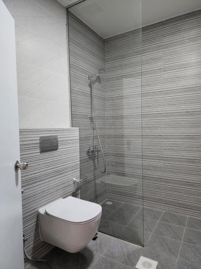 Imperial Suites Hotel Manama Exteriör bild