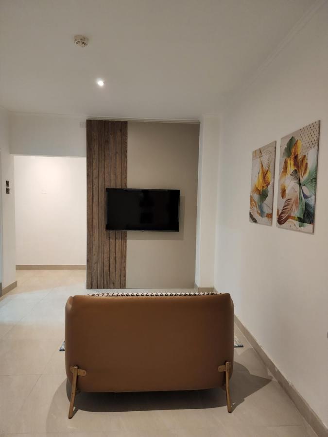 Imperial Suites Hotel Manama Exteriör bild