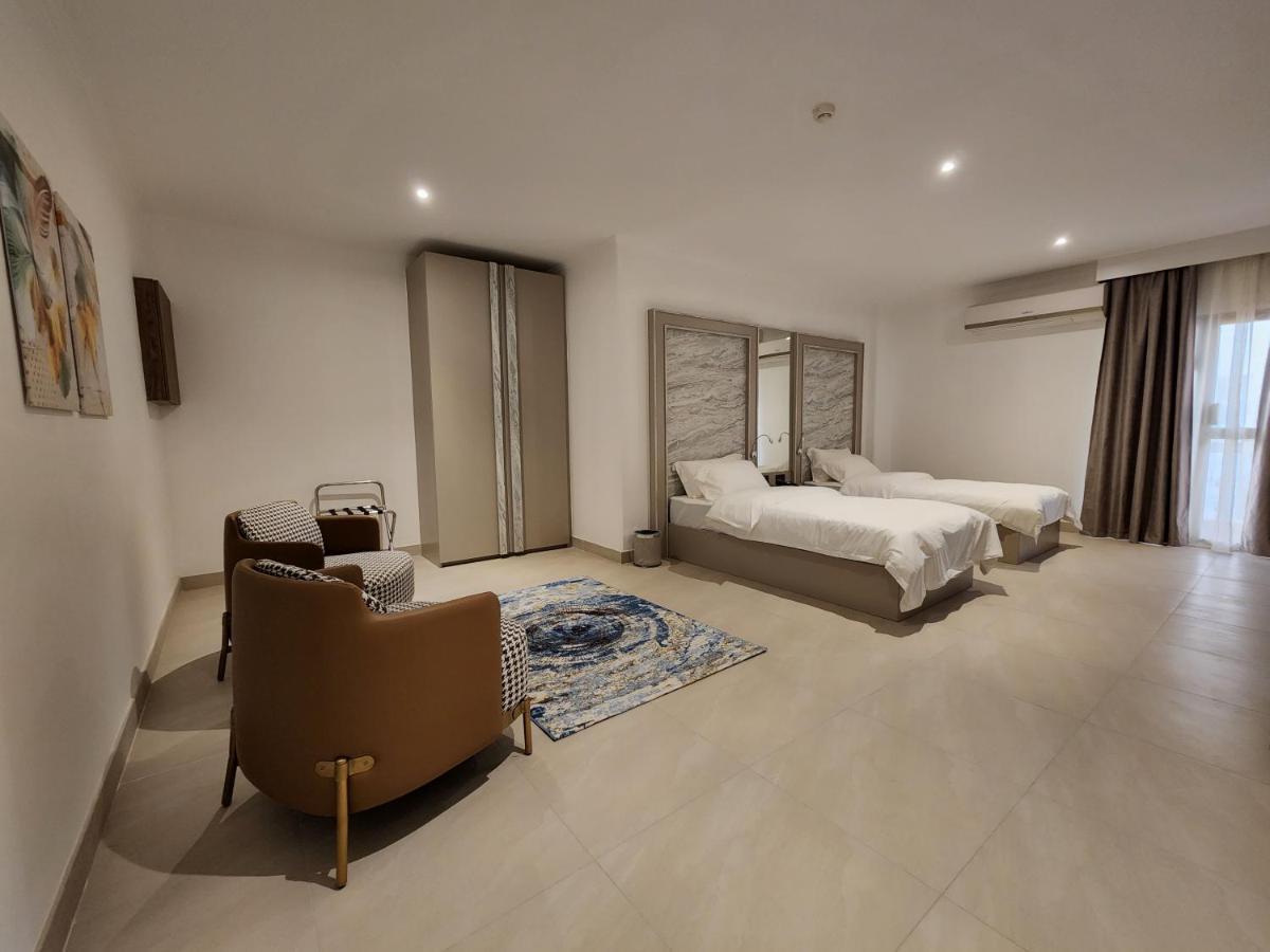 Imperial Suites Hotel Manama Exteriör bild