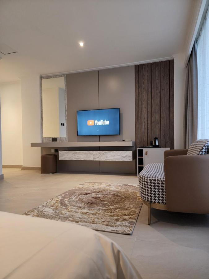 Imperial Suites Hotel Manama Exteriör bild