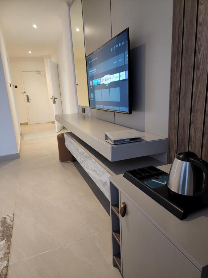 Imperial Suites Hotel Manama Exteriör bild